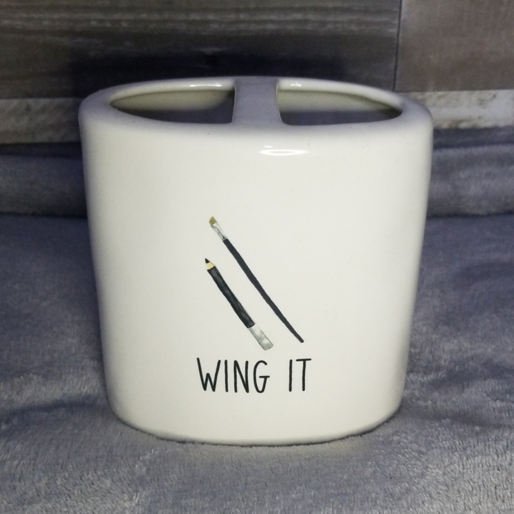 Rae Dunn make up brush organizer